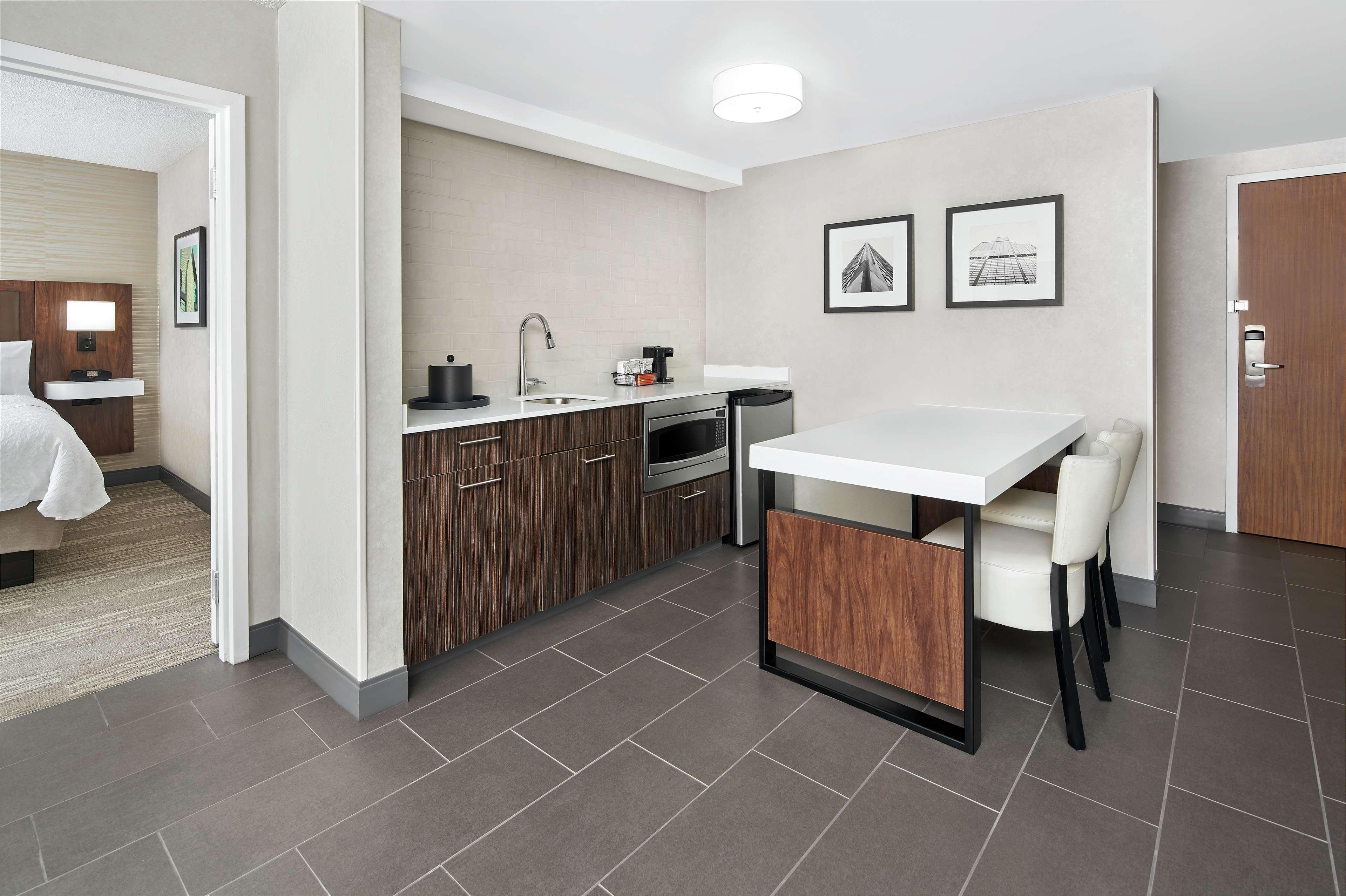 Hampton Inn & Suites Chicago-Downtown Екстер'єр фото