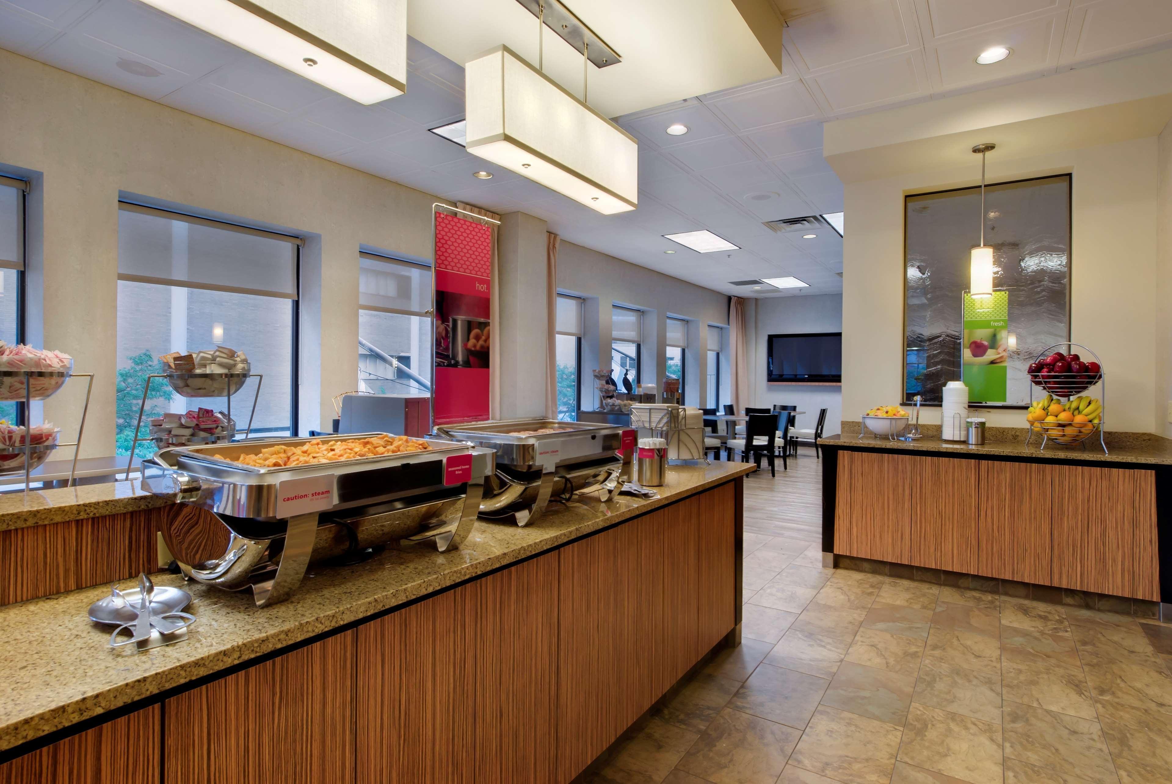 Hampton Inn & Suites Chicago-Downtown Екстер'єр фото
