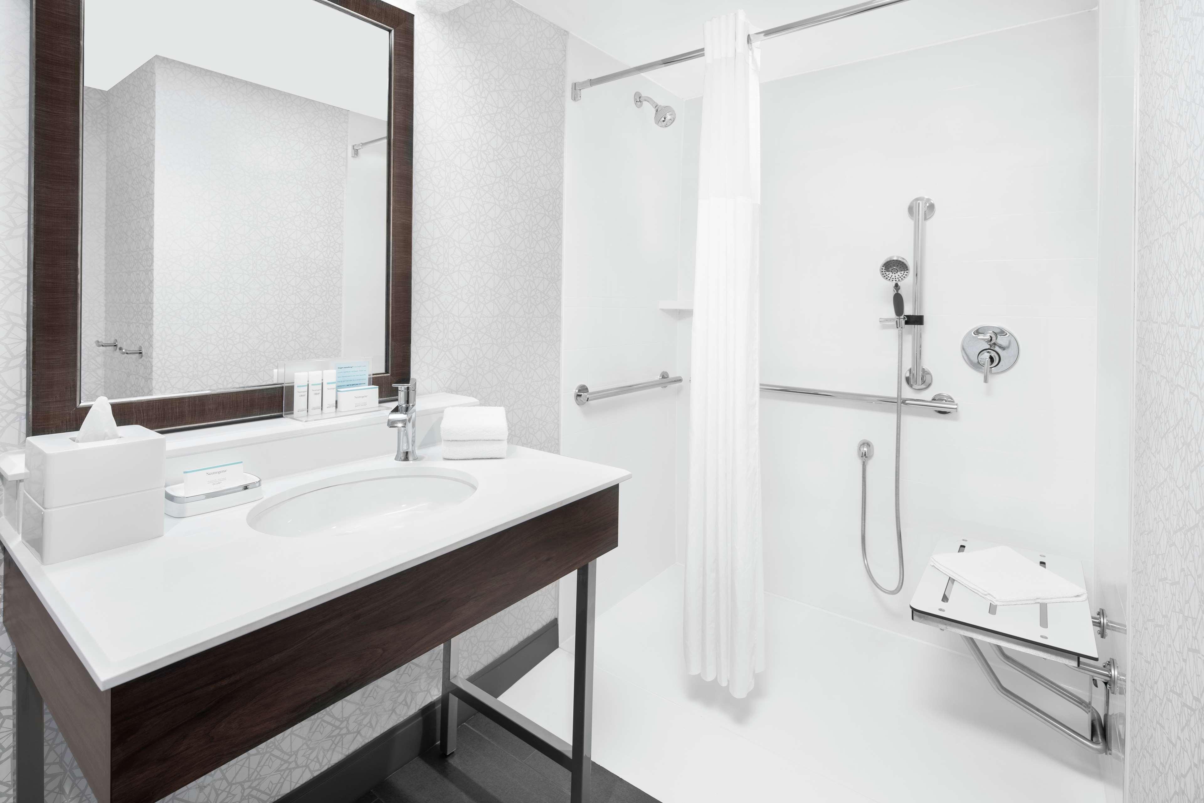 Hampton Inn & Suites Chicago-Downtown Екстер'єр фото