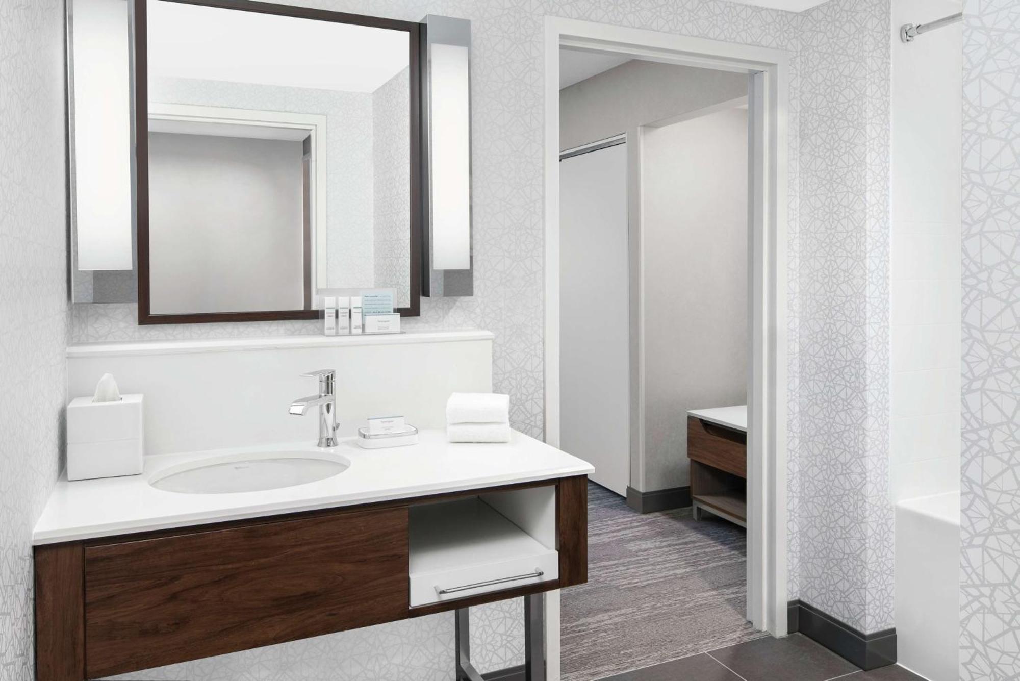 Hampton Inn & Suites Chicago-Downtown Екстер'єр фото